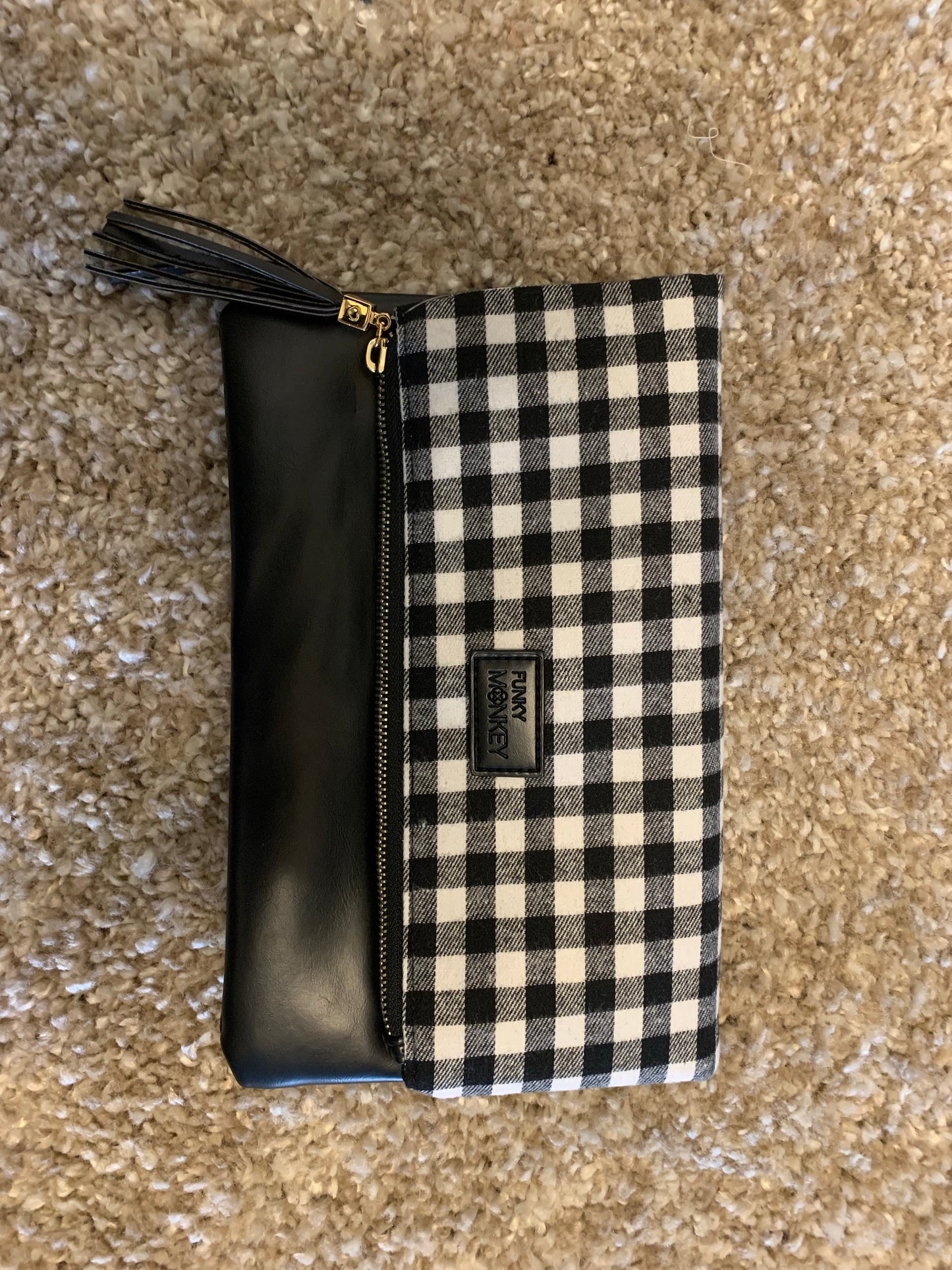 Black-White Buffalo Check Clutch