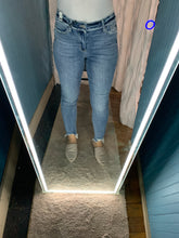 Load image into Gallery viewer, Tessa Mid Rise Detail Judy Blue Skinny Jean
