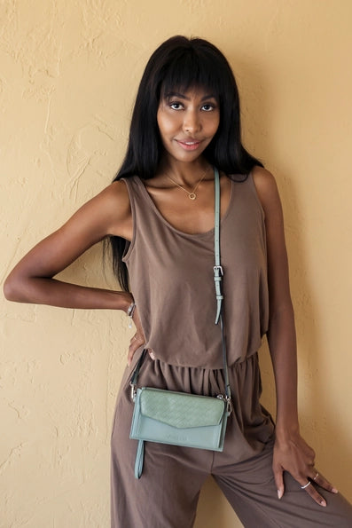 Elle Wallet Crossbody - Light Beige