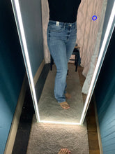 Load image into Gallery viewer, Jessie Mid Rise Bootcut Judy Blue Jean
