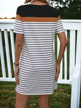 Load image into Gallery viewer, White Contrast Tunic Dress
