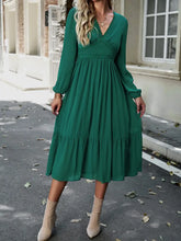 Load image into Gallery viewer, Chloe Emerald Midi Dress
