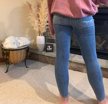 Load image into Gallery viewer, Haley Judy Blue Mid Rise Jean

