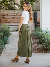 Load image into Gallery viewer, Reed Pleated Midi Skirt
