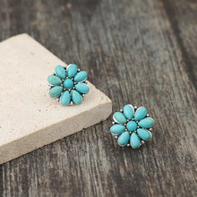 Load image into Gallery viewer, Turquoise Flower Stud Earrings
