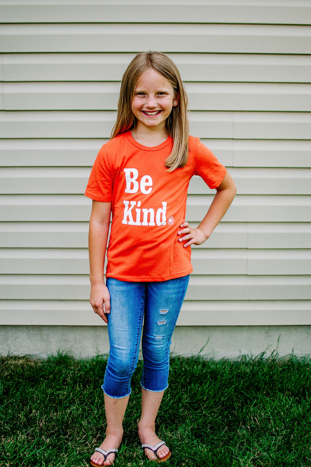 Kids Be Kind Graphic T-Shirt