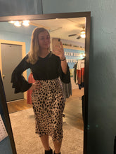 Load image into Gallery viewer, Leopard Maxi Skirt
